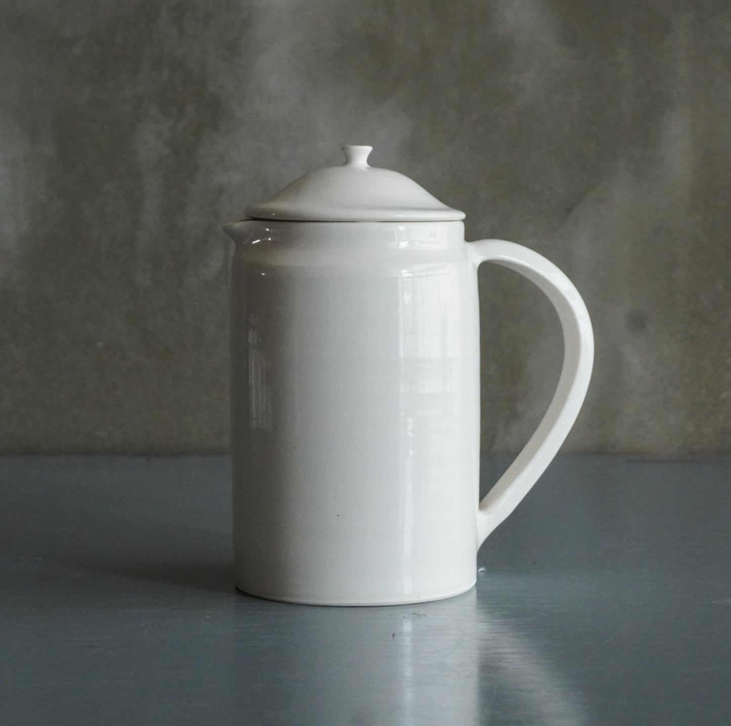 K-31- コーヒーサーバー蓋付 白釉