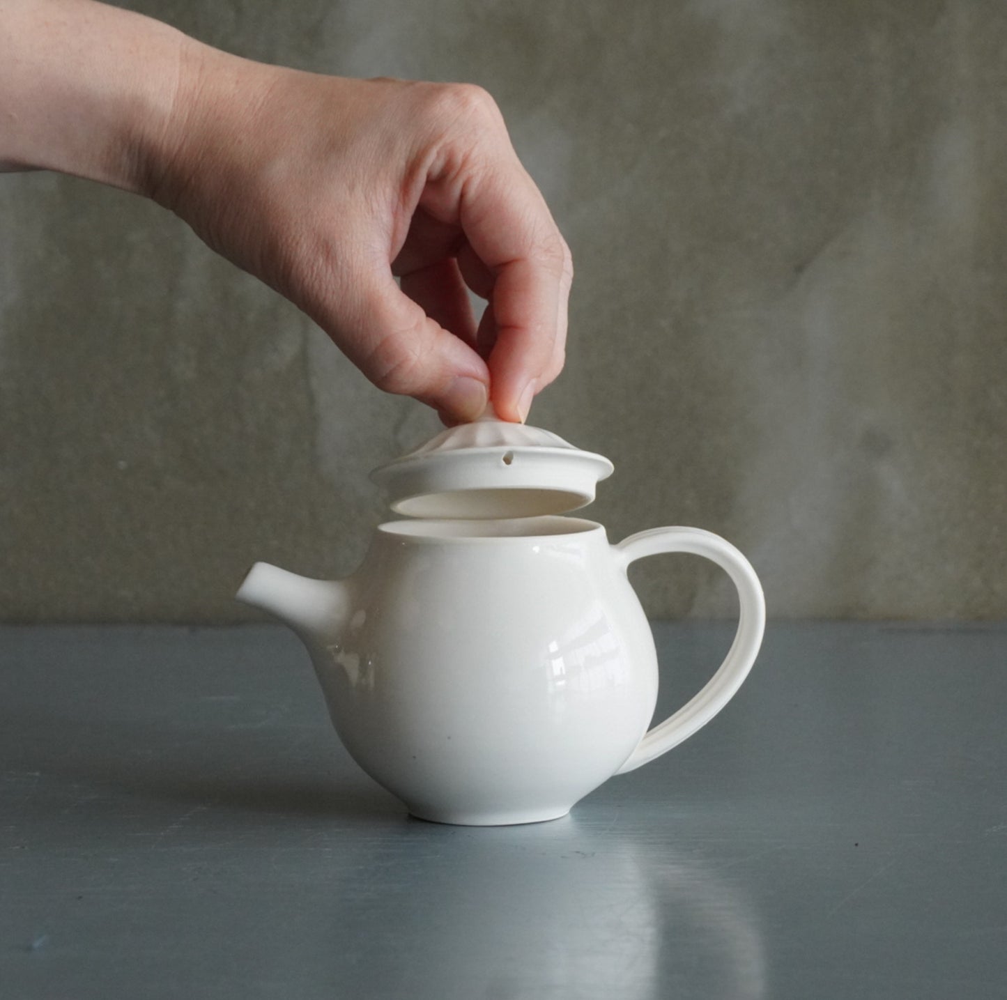 K-46- 茶壺 白釉