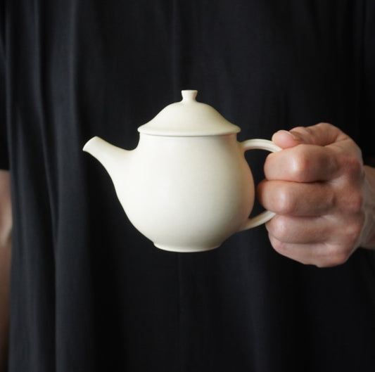 K-45- 茶壺 アイボリー