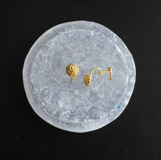 N-17- つぶの花イヤリングS brass