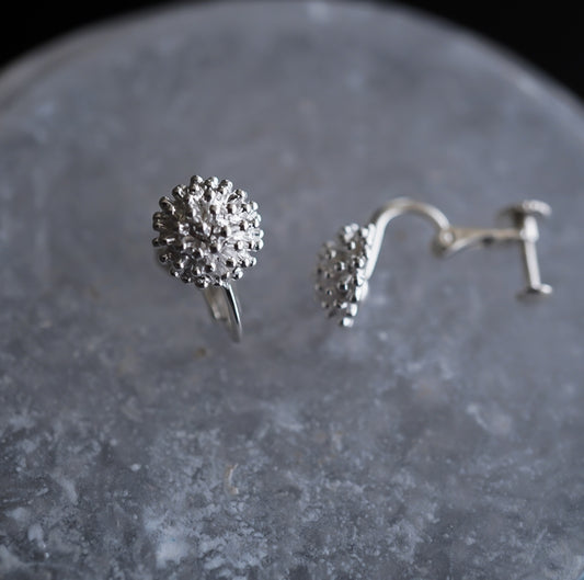 N-16- つぶの花イヤリングS silver