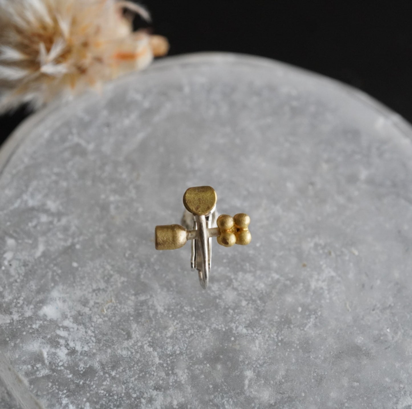 N-09- 3seeds Earring bronze（シングル）