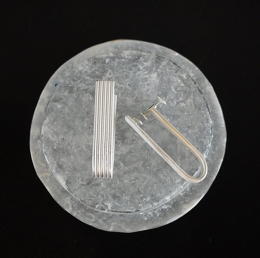 N-55- Line Earring long siver（シングル）