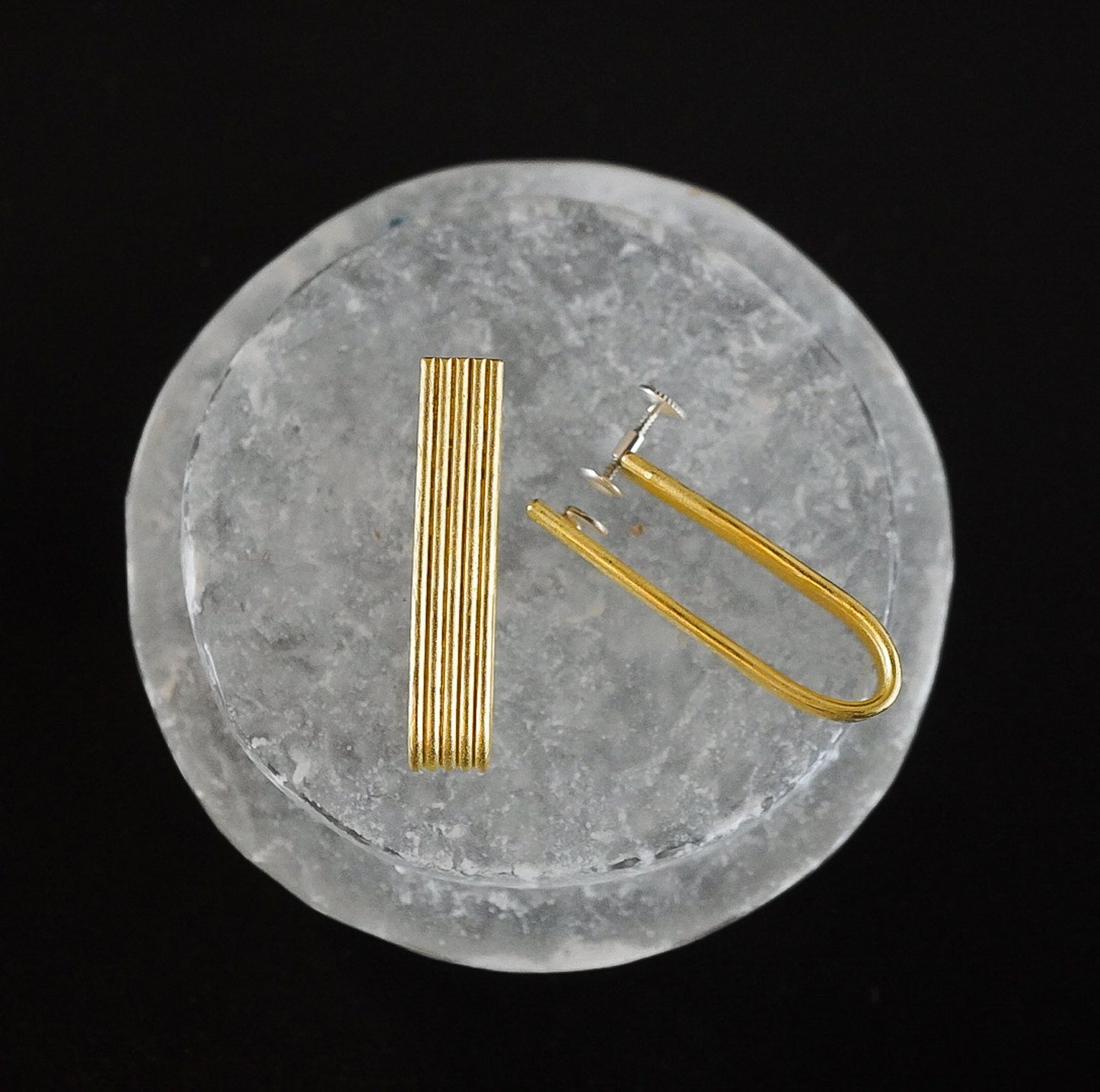 N-56- Line Earring long bronze（シングル）