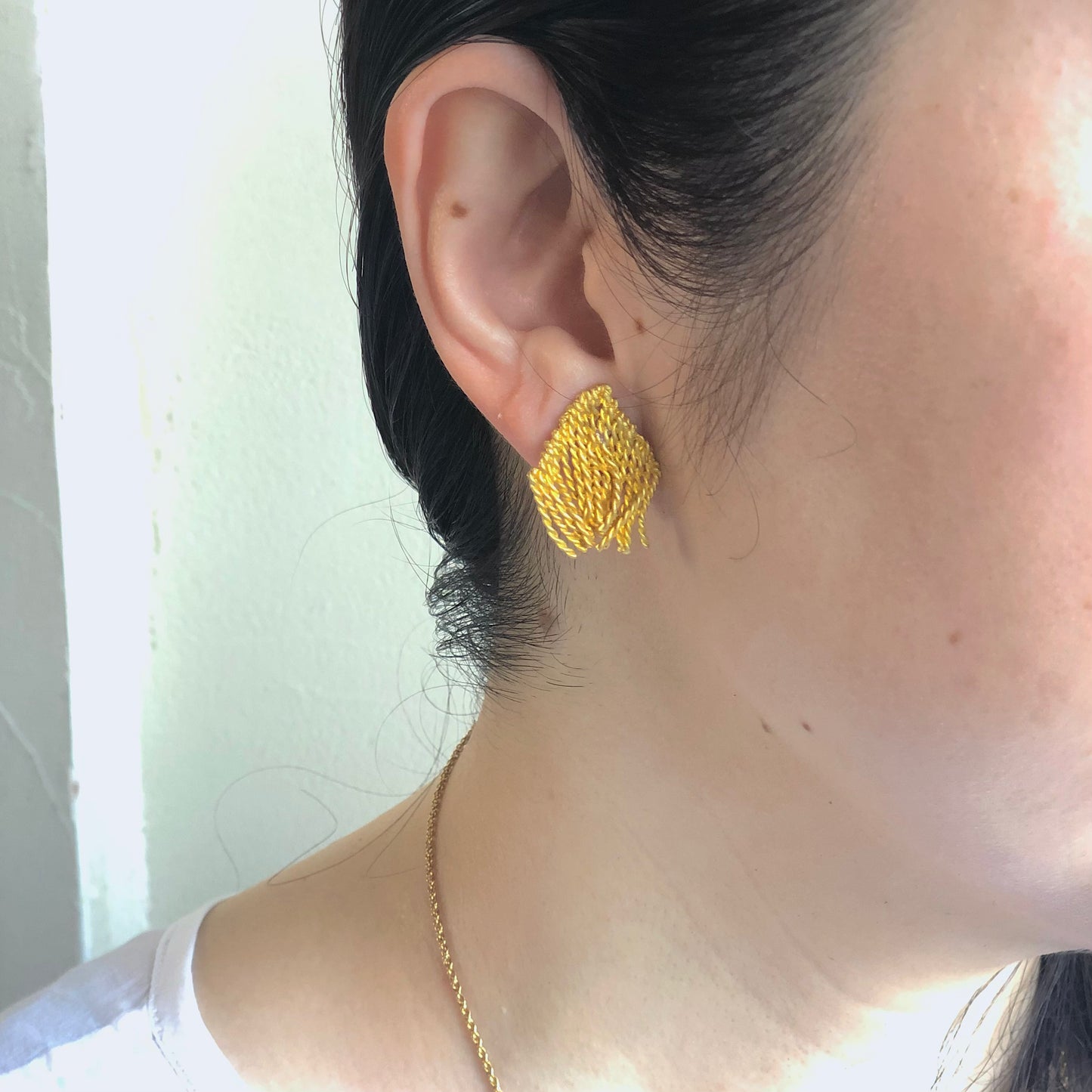 N-66- fusa Earring bronze