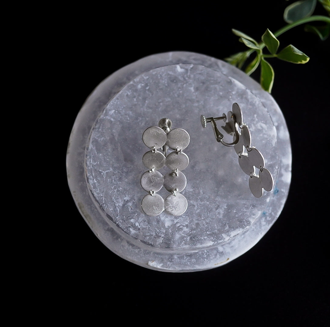 N-75- Flutter Earring silver
