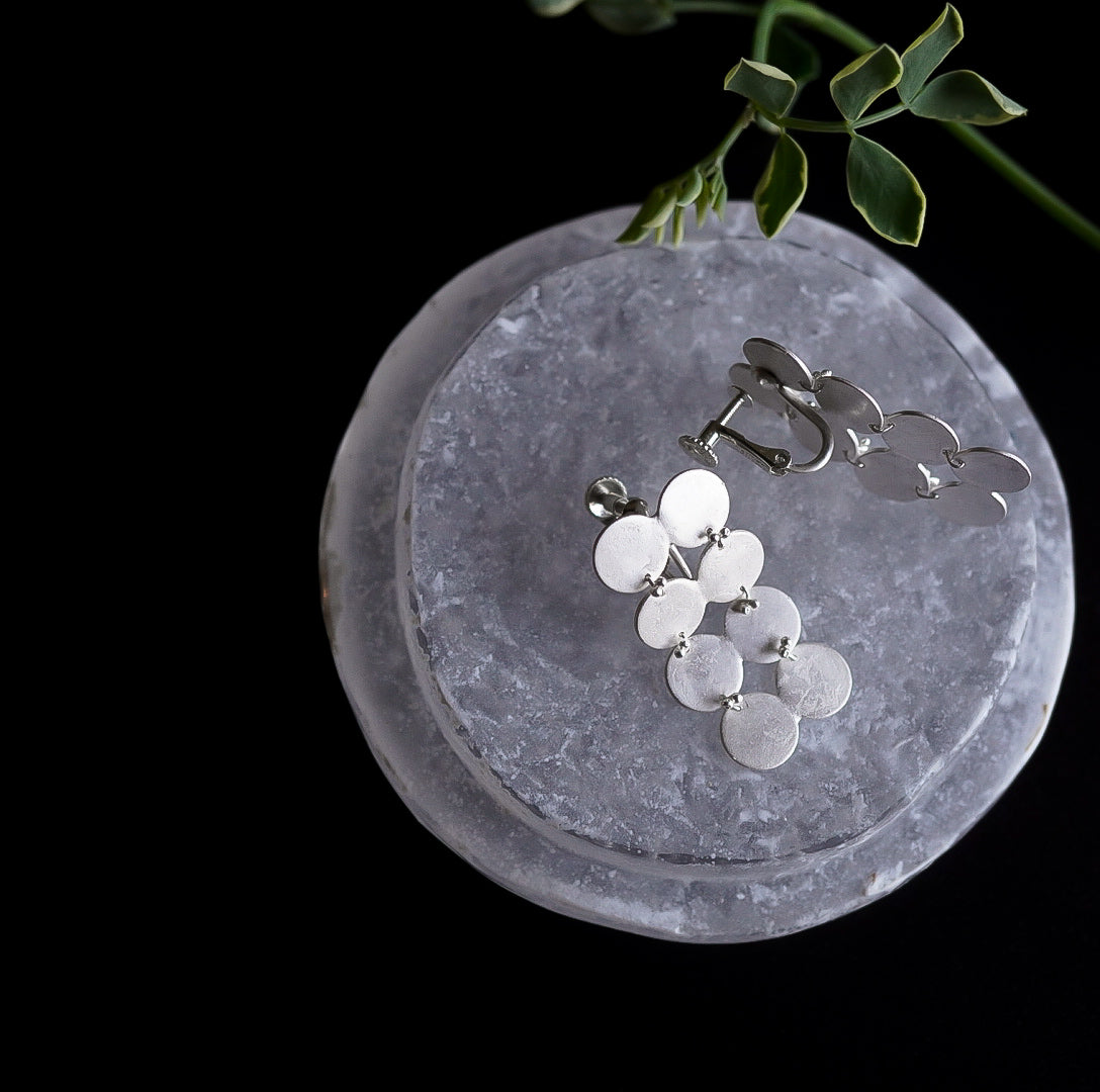 N-75- Flutter Earring silver
