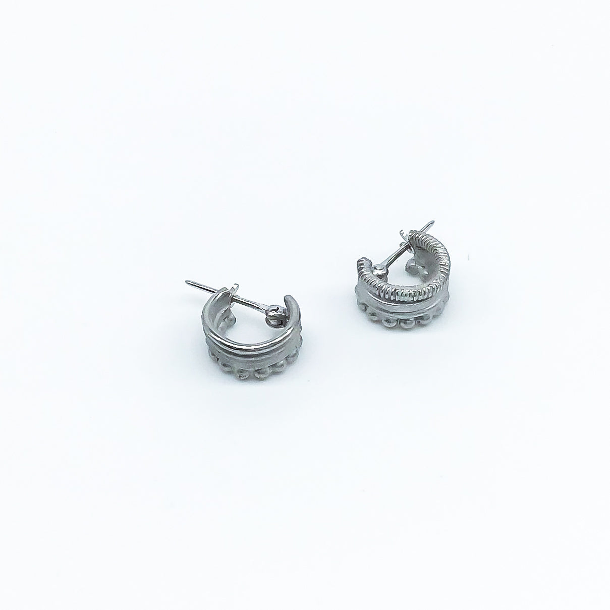 N-43- 束と層のピアスS silver